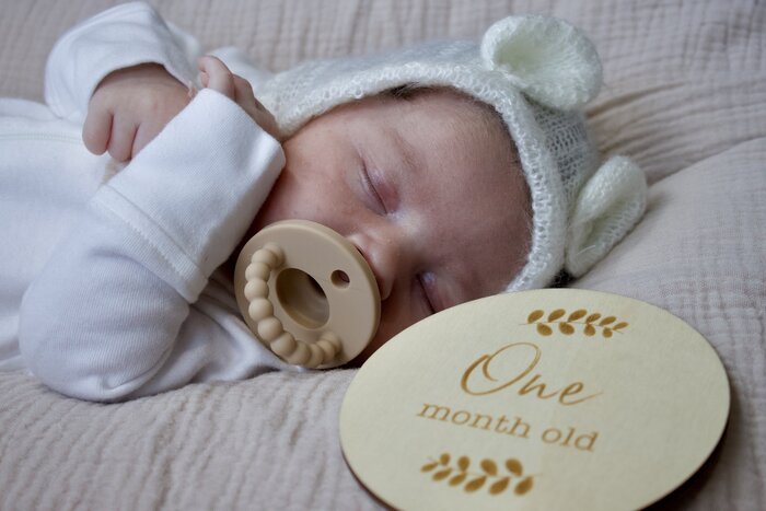 baby milestone photos