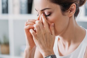 girl with headache