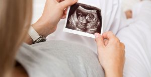reasons to wait to announce your pregnancy